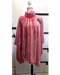 Poncho cerise fluffig