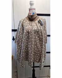 Poncho beige prickig