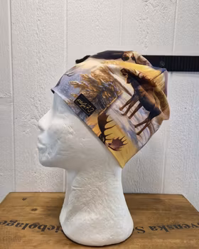 Mössa älgar i bruna toner