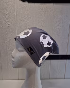 Reflexmössa fotboll storlek 48-64