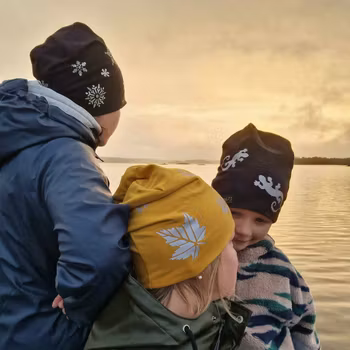 Reflexmössa löv storlek 48-64