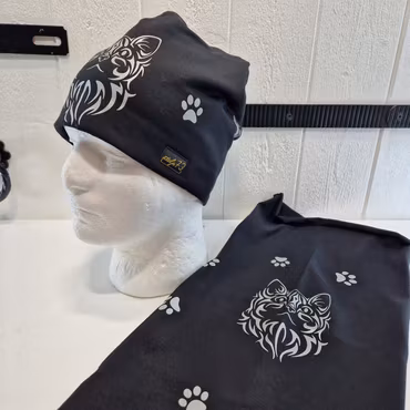 Reflexmössa stor katt och tassar storlek 48-64