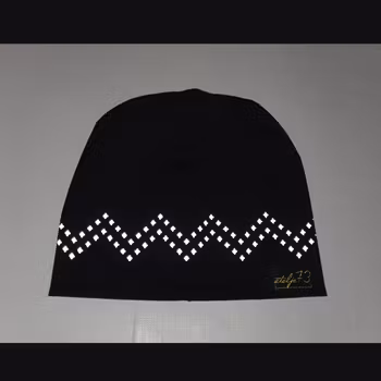 Reflexmössa på rad prickar storlek 48-64