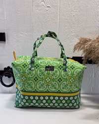 Mellan necessär retrogrön 2