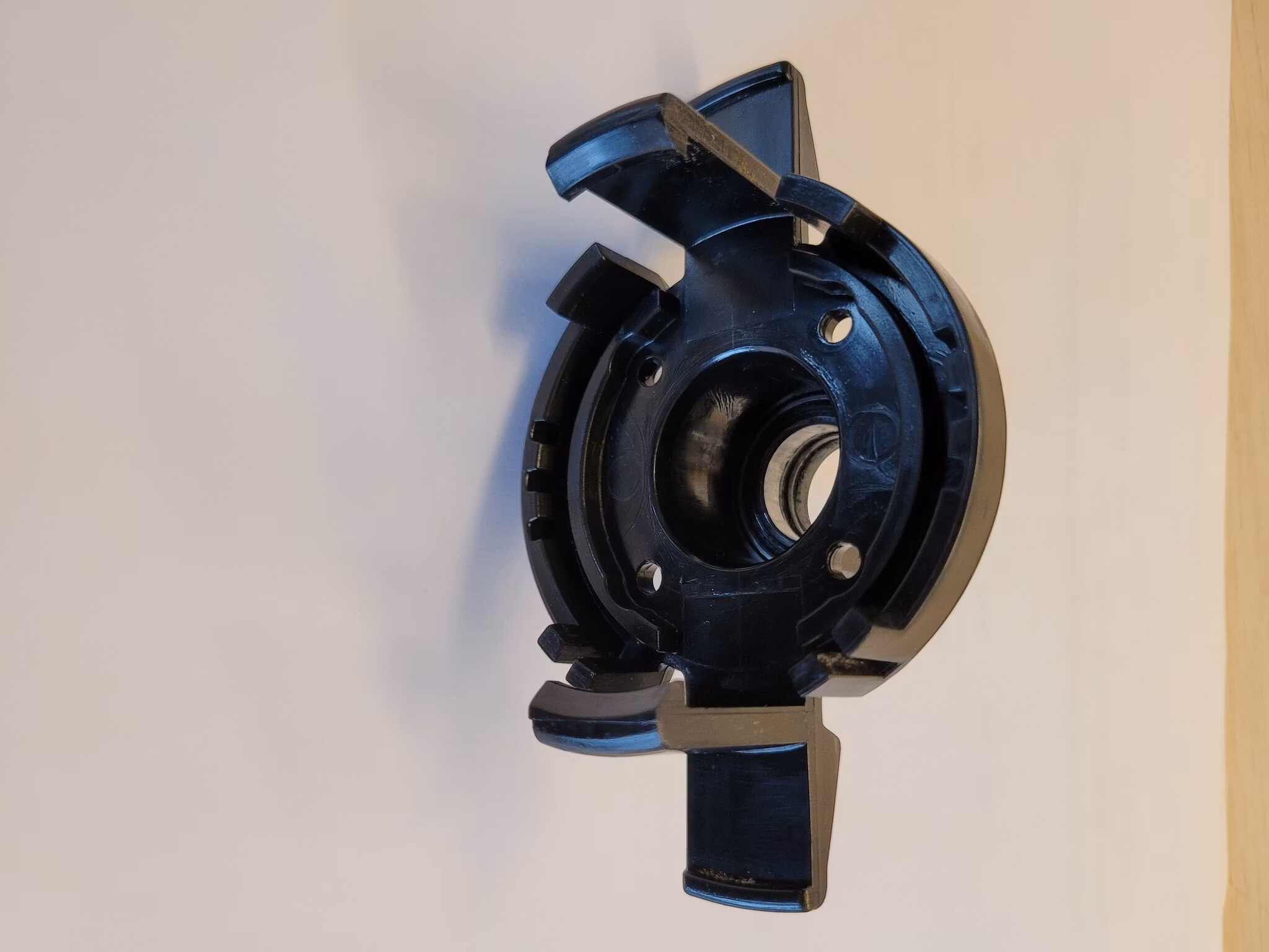 Robomow Plasthållare till Drivmotor INJ6153A