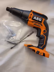 AEG Skruvdragare BTS18BL-0 4935459620