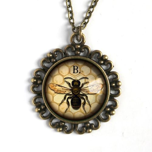 Halsband, ornamenterad berlock – B som i Bi