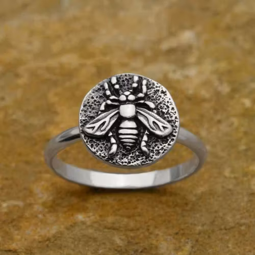 Ring – Grekiskt mynt med bi