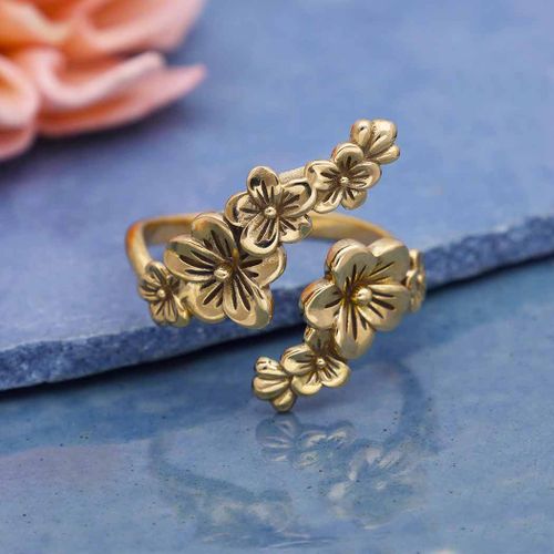 Ring – Körsbärsblomranka i brons