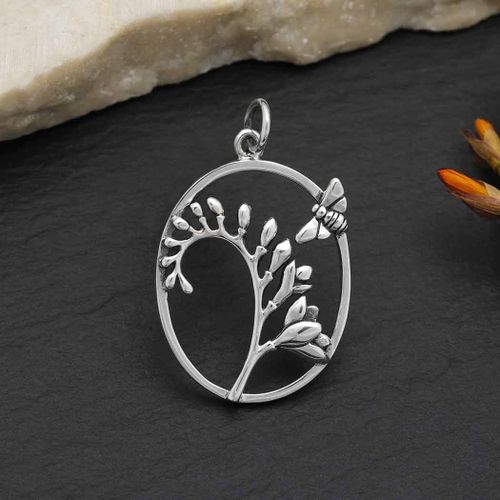 Hänge – Freesia & bi i oval ram
