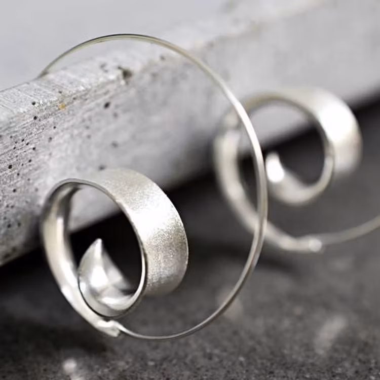 Örhängen – Spiral, silver