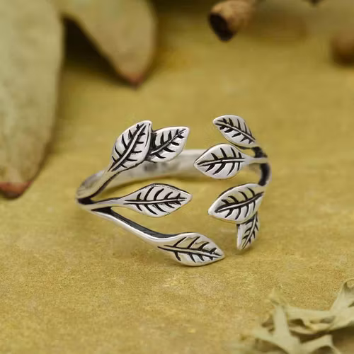 Ring – Flera små blad, silver