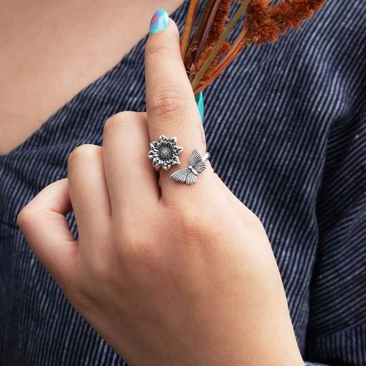 Ring – Dahlia och fjäril, silver