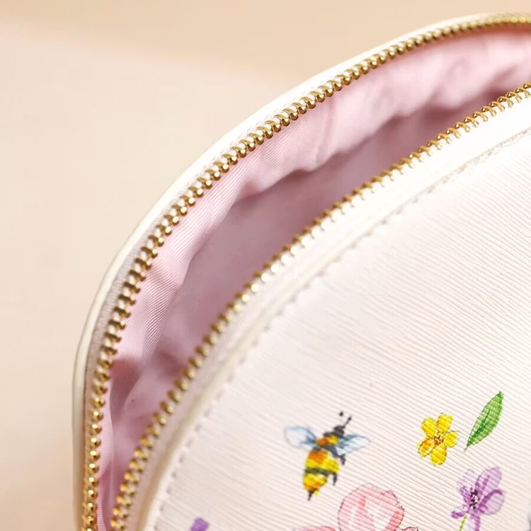 Necessär – Pastelliga blommor och bin