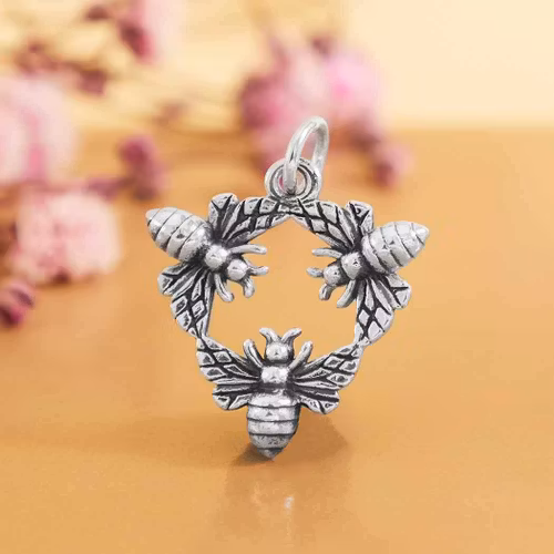 Hänge – Trippelbin i silver