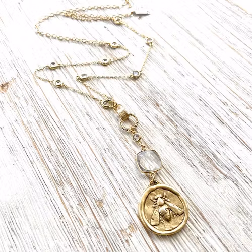 Halsband – Bi, boutique bergkristall, guld