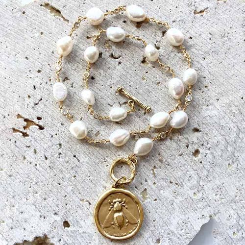Halsband – Bi, boutique sötvattenspärlor, guld