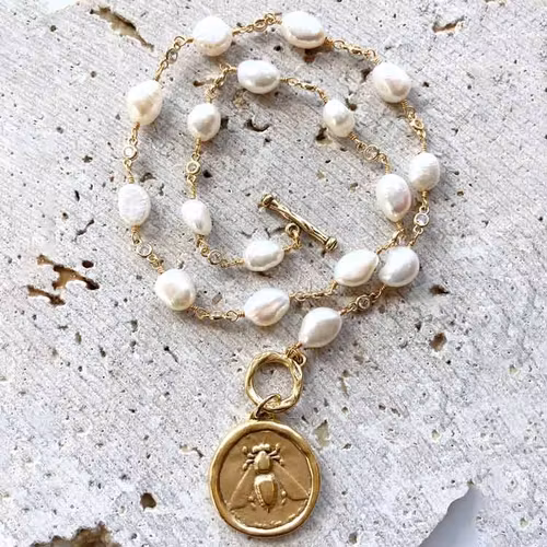 Halsband – Bi, boutique sötvattenspärlor, guld