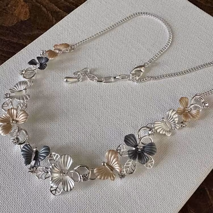 Halsband – Butterfly Sparkle