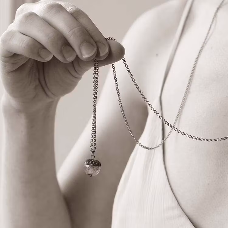 Halsband – Ekollon, salviagrön agat