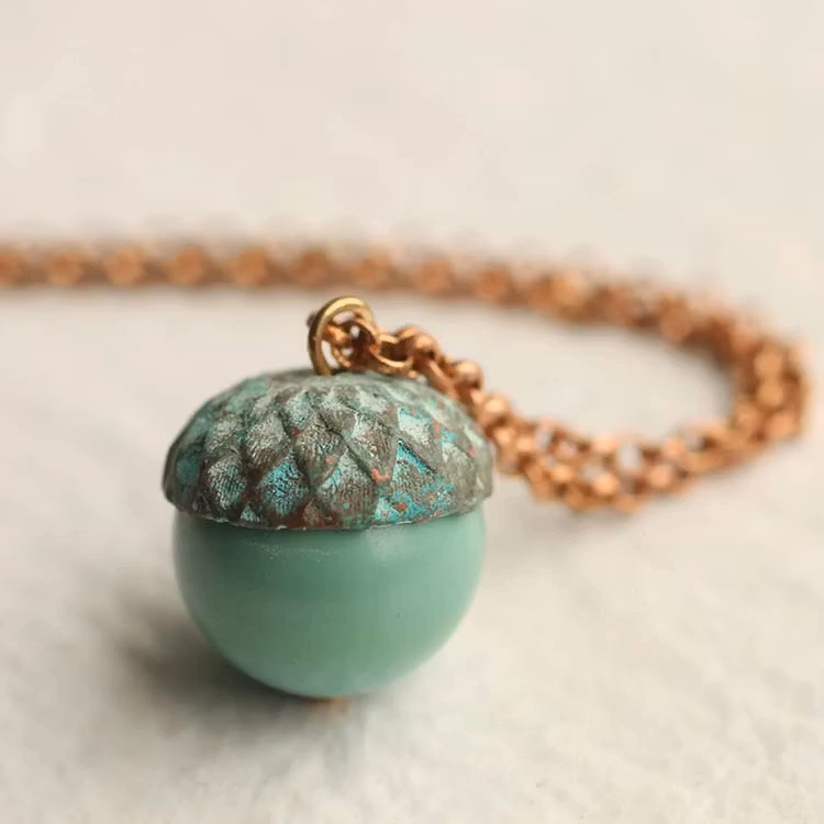 Halsband – Ekollon, turkos med ärgad koppar