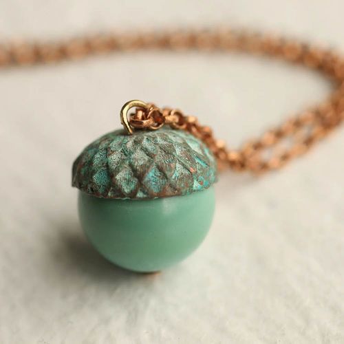 Halsband – Ekollon, turkos med ärgad koppar