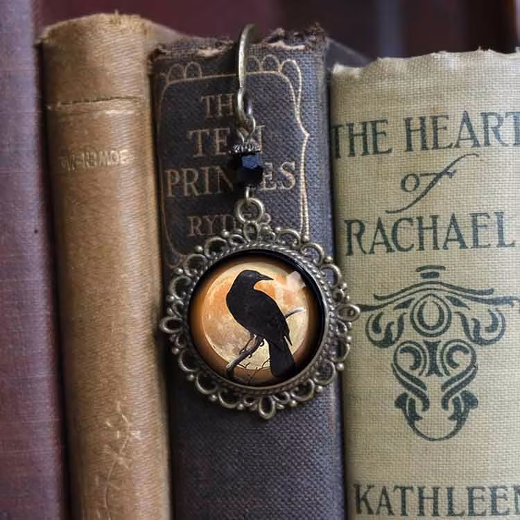 Bokmärke, book hook – Kråkfågel, orange måne