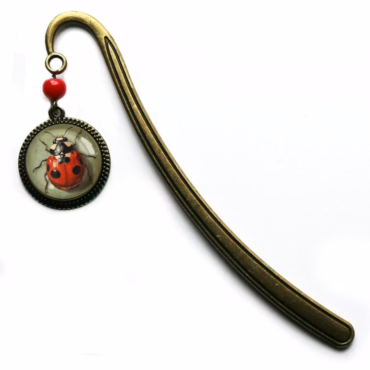 Bokmärke, book hook – Nyckelpiga