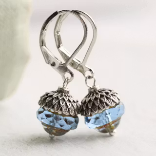 Örhängen – Himmelsblå ekollon, krok med lås