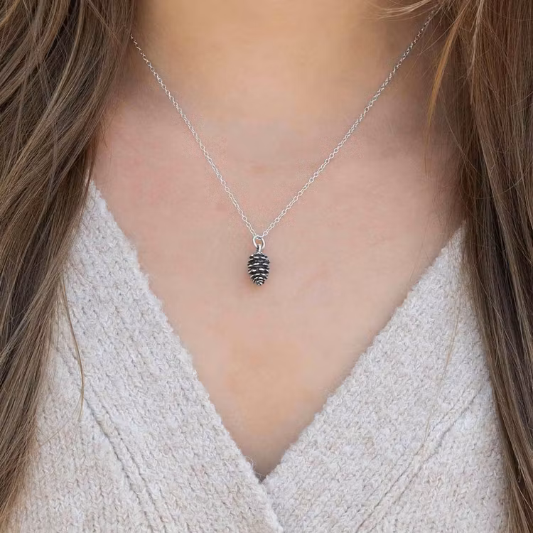 Halsband – Kotte och kedja i silver