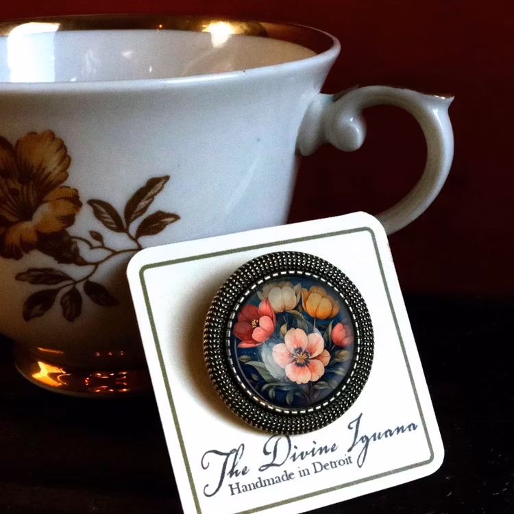 Brosch – Stämningsfulla tulpaner