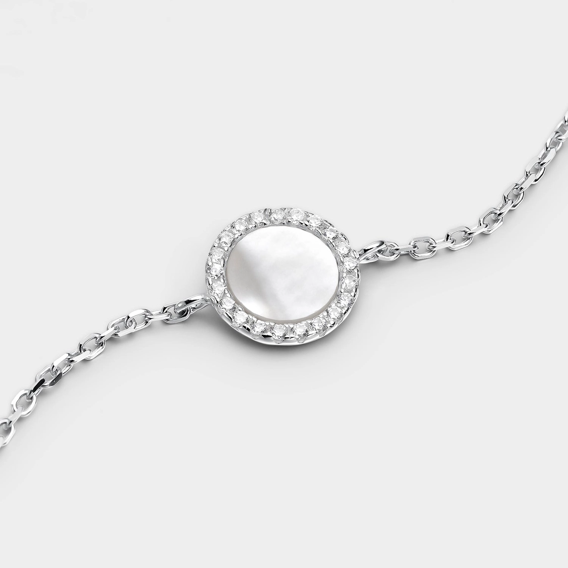 Armband – Cirkel i pärlemor och kubisk zirkonia