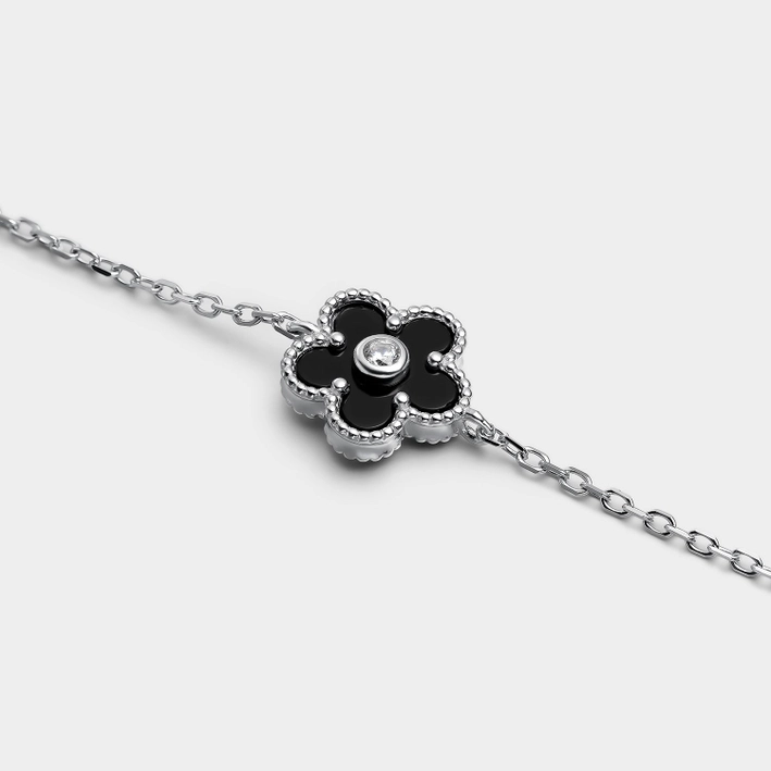 Armband – Blomma i onyx med kubisk zirkonia