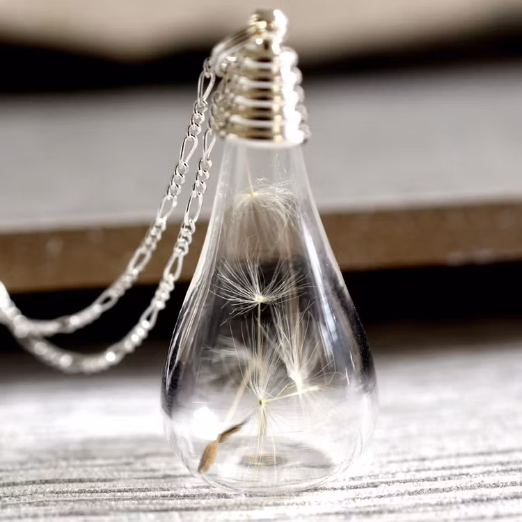 Halsband – Maskrosfrön i glasdroppe, silver