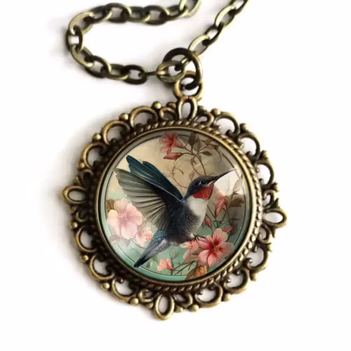 Halsband, ornamenterad berlock – Kolibri, Art Nouveau