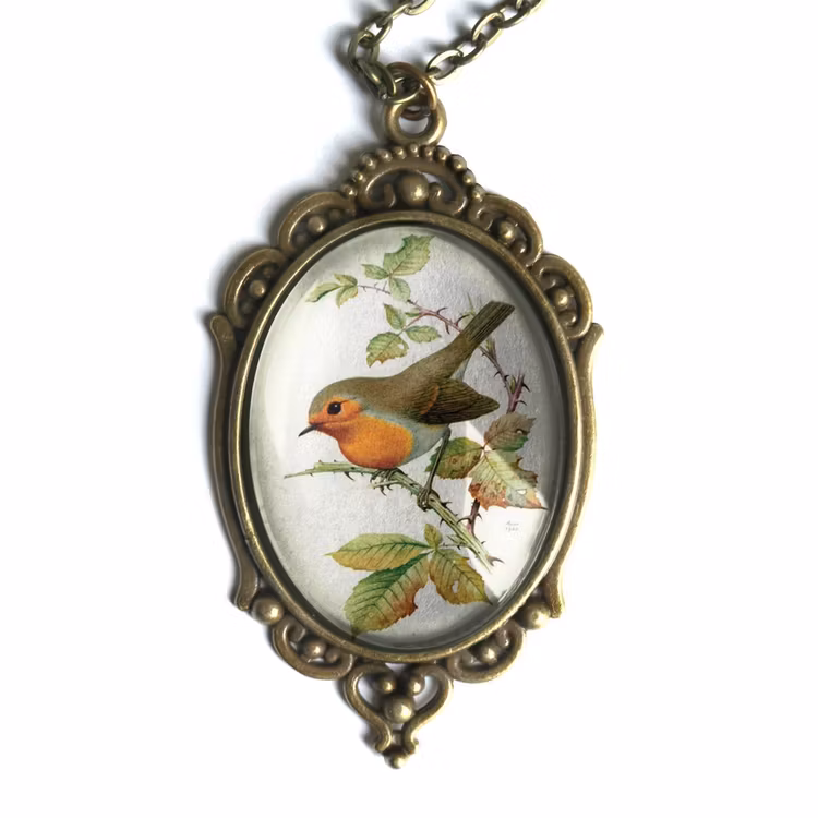 Halsband, stor oval berlock – Rödhake