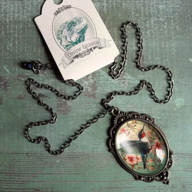 Halsband, stor oval berlock – Kolibri, Art Nouveau