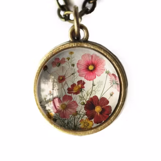 Halsband, dubbelsidig berlock – Rosenskära