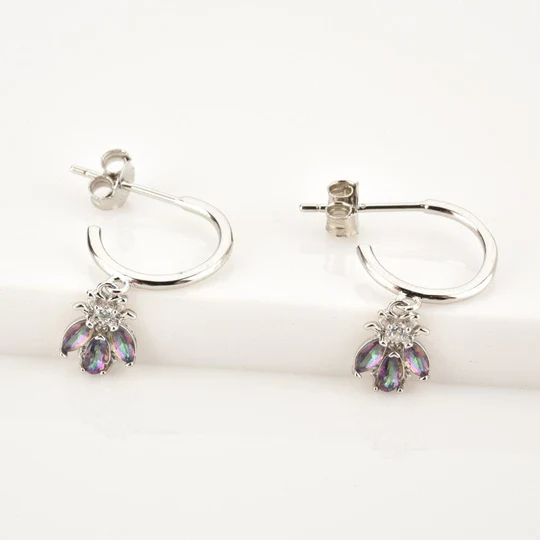 Örhänge – Honey Bee Charm Huggie, silver