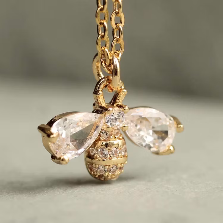 Halsband – Bi med kristaller, guldpläterat