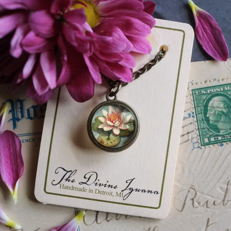 Halsband, dubbelsidig berlock – Näckros