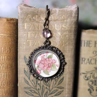 Bokmärke, book hook – Körsbärsblom