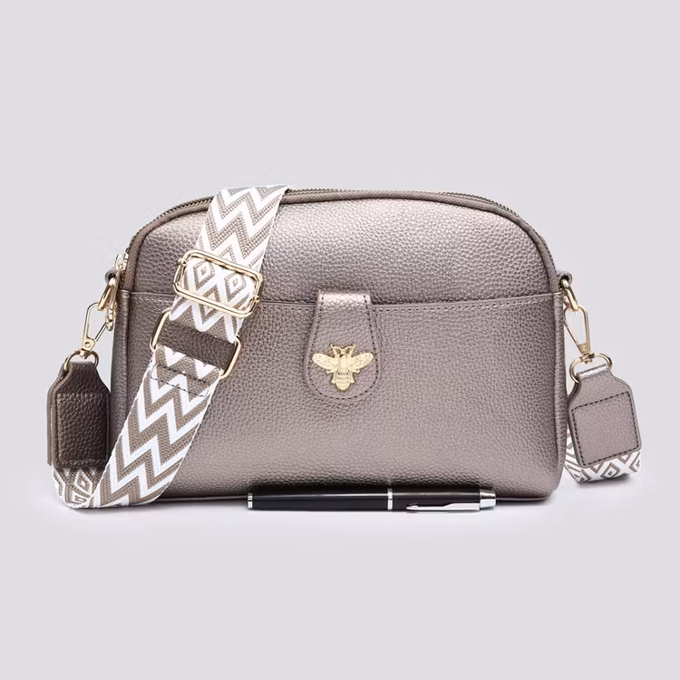 Axelväska – Double Zip Bee, metallisk mullvad