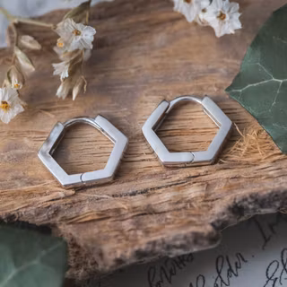 Örhängen – Hexagonal Hoops, silver