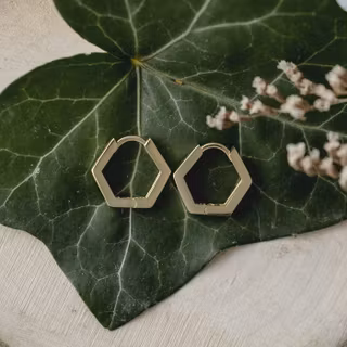 Örhängen – Hexagonal Hoops, guld