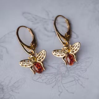 Örhänge – Bi med grön- och cognacsfärgad bärnsten