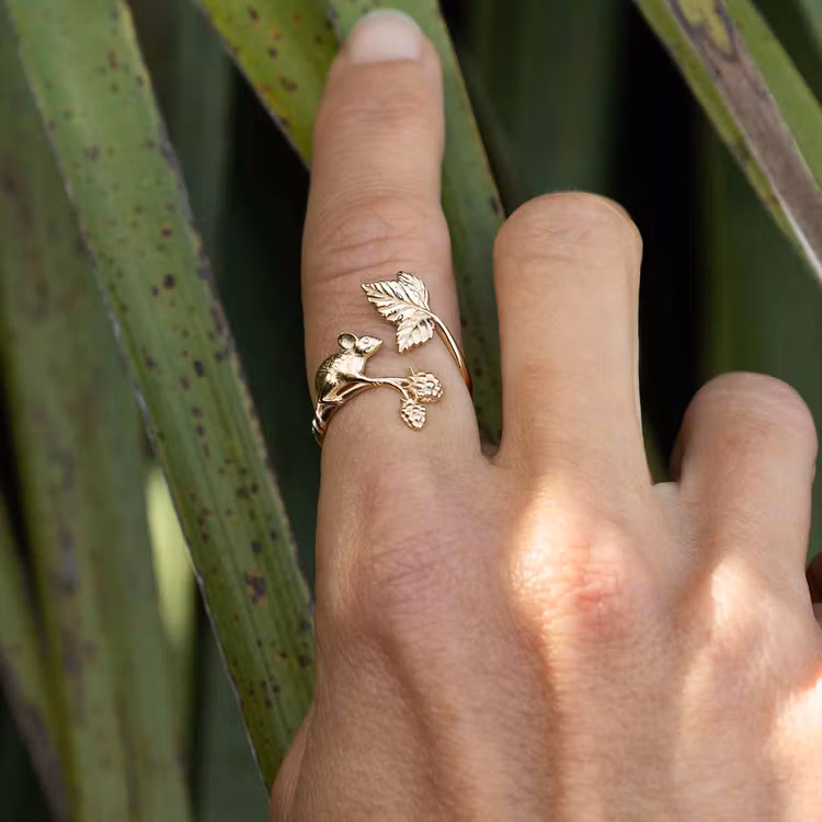 Ring – Mus & björnbär, brons