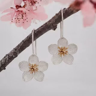 Örhängen – Körsbärsblomma på krok, silver & brons
