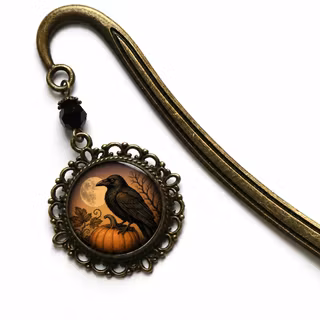 Bokmärke, book hook – Skördemånens korp