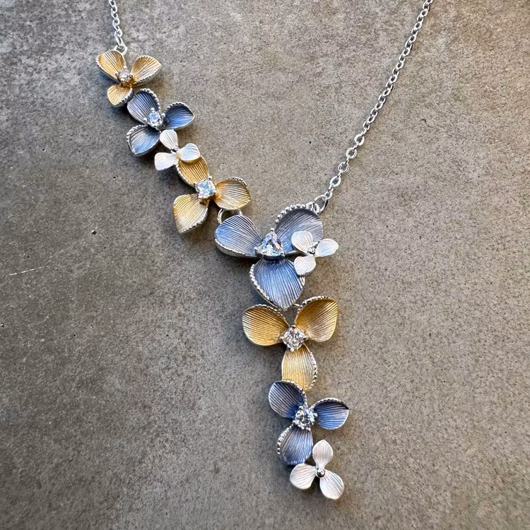 Halsband – Cascading floral